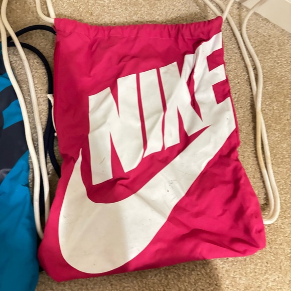 Nike Draw String Bags - Picture 3 of 3